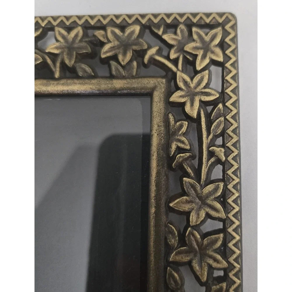 Vintage Ornate Gold Metal Picture Frame 5x7 Floral Filigree Hollywood Regency